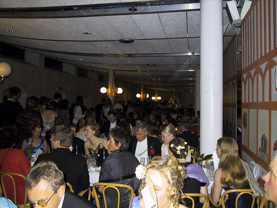 P� v�g till dansen och baren
