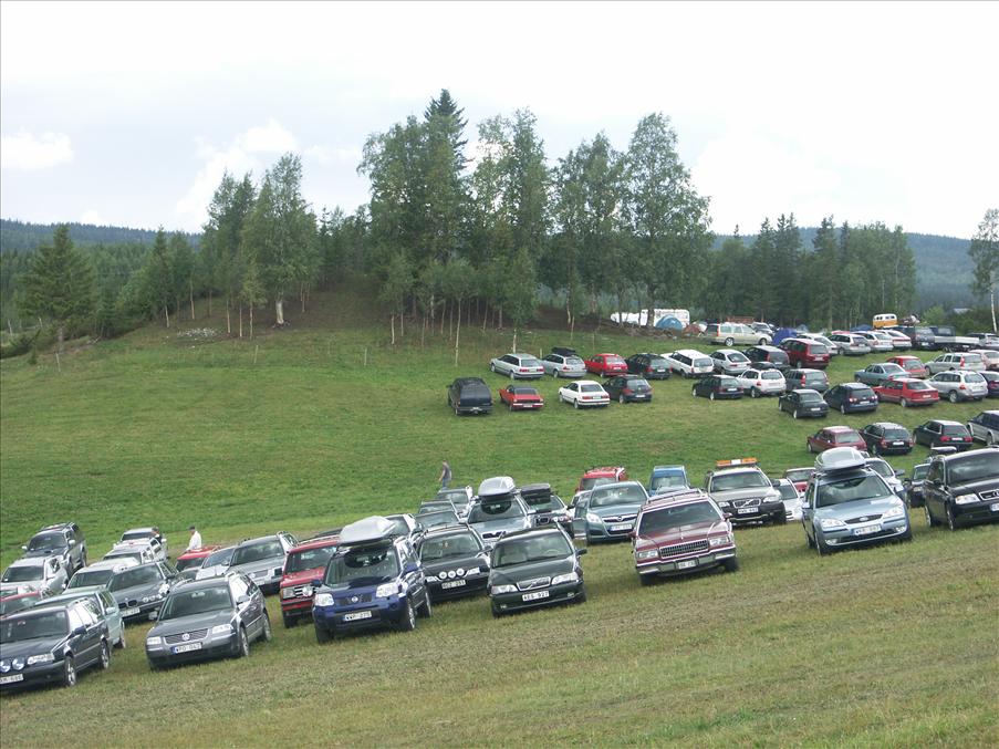 Parkeringen lutade...