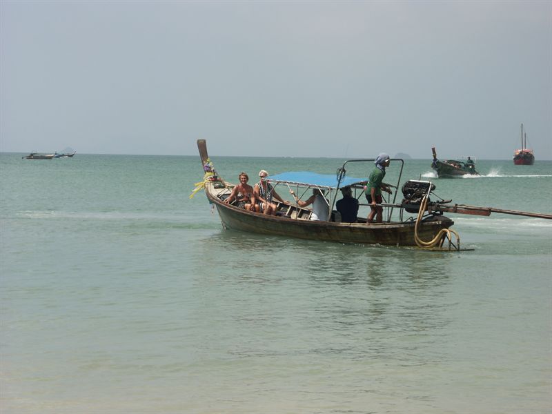 V�r b�t forts�tter till n�sta strand
