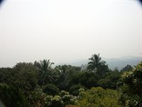 Detta �r bilden av staden Chiang Mai fr�n 1500 m.�.h. i dis