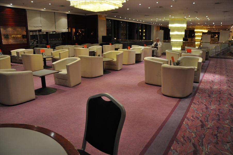 V�rt hotell var bra, bra rum och bra l�ge ovanp� Sants Estaci�, men k�ndes ibland ganska �dsligt