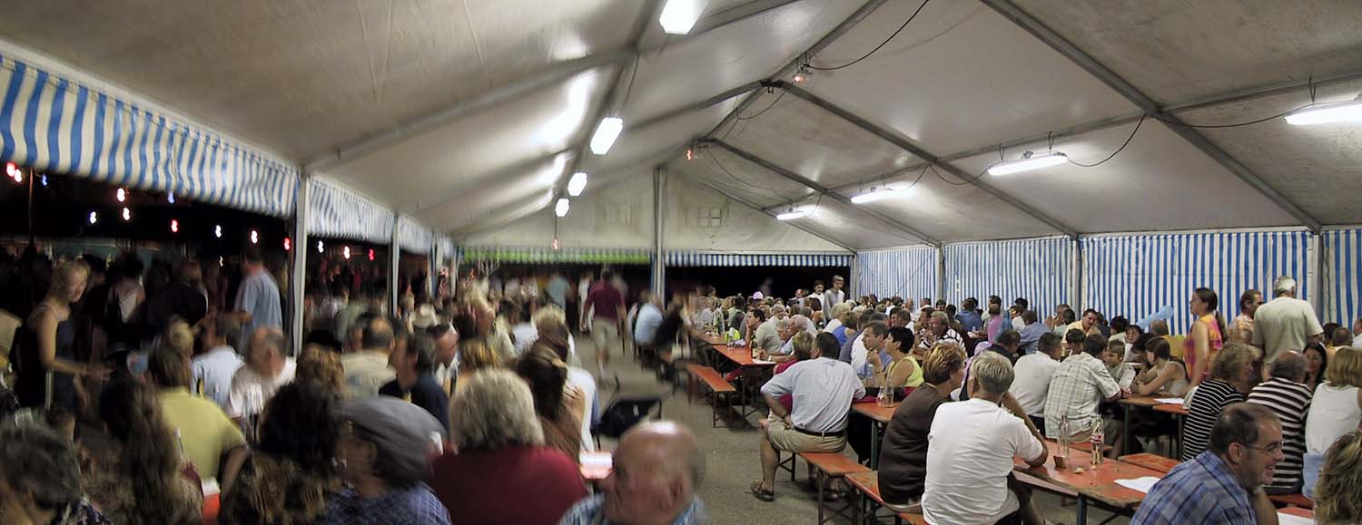 H�r serverades �l och vin och diverse tilltugg