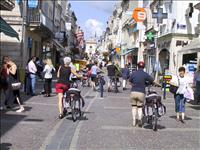 Stillsam promenad i Libourne