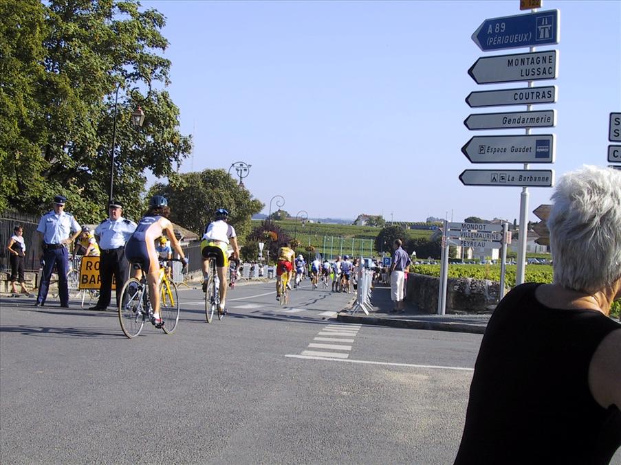Nu f�r vi konkurrens - stor cykelt�vling i St Emilion