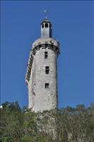 I Chinon finns ett stort slott ovanf�r stan och d�r finns detta torn