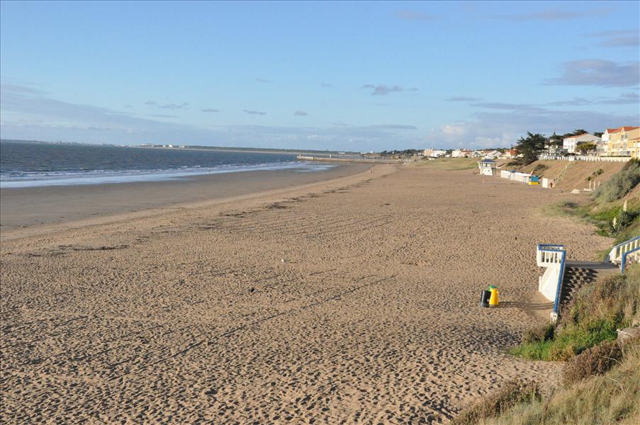 Stranden i Sant Michel Chef Chef 2,6 km fr�n Pia och Alains hus