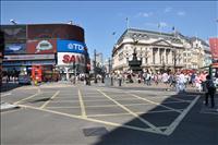 Piccadilly Circus var sig likt.