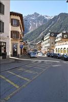 V�l nere �kte vi till Chamonix, genom Mont Blanc-tunneln, f�r att avnjuta after ski
