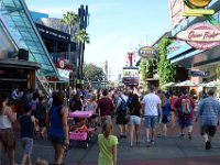 Vi var inte ensamma på väg mot Universal Studios