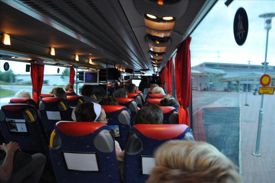 Med buss till Skavsta