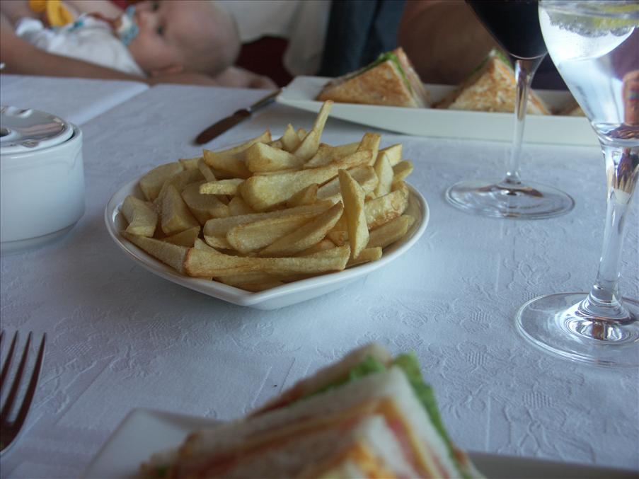 ...med pommes frites till