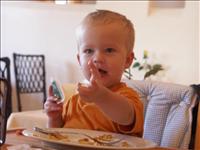 Lucas har specialiserat sig p� pannkaka med socker p�