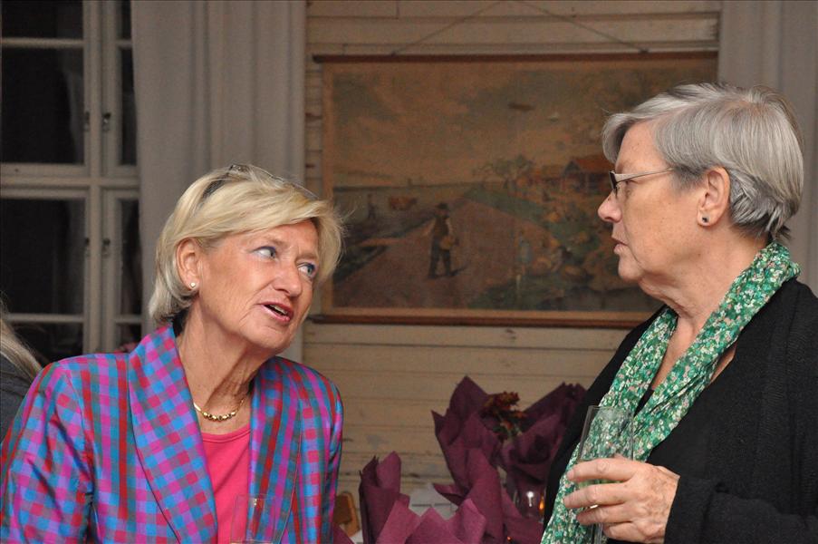 ...som pratar med kusin Aino