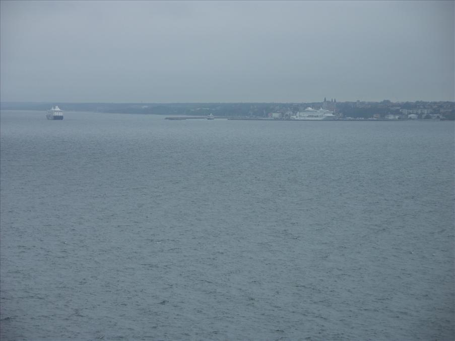 Vi �r p� H�gklint och d�r borta ligger Visby