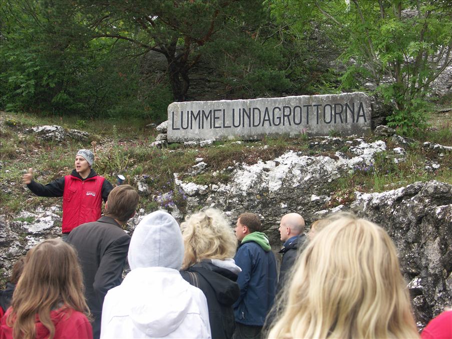 Nu ska vi ner i grottorna