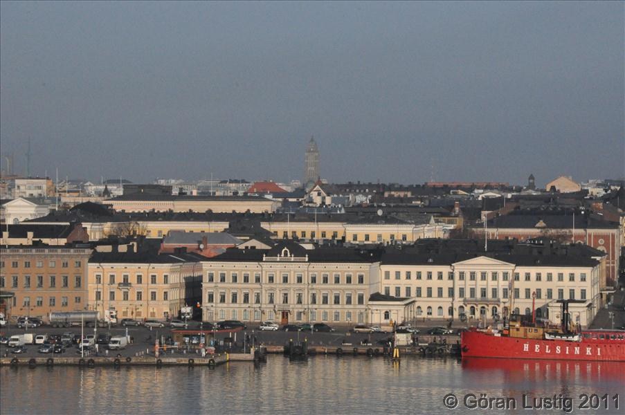 Presidenpalatset nere till h�ger