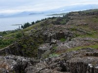 Vi är vid en förkastning där två tectoniska plattor särar på sig i nationalparken Thingvellir