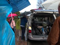 Vårt lätta bagage transporterades till värdshuset medan vi gick