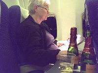 På väg mot Köpenhamn - vår vana trogen så startar vi med lite champagne.