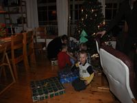 Dags att �ppna julklappar