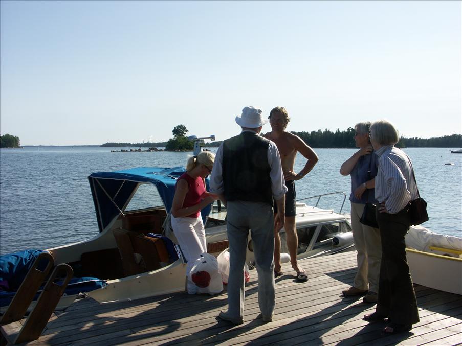 Lennart v�ntade p� oss