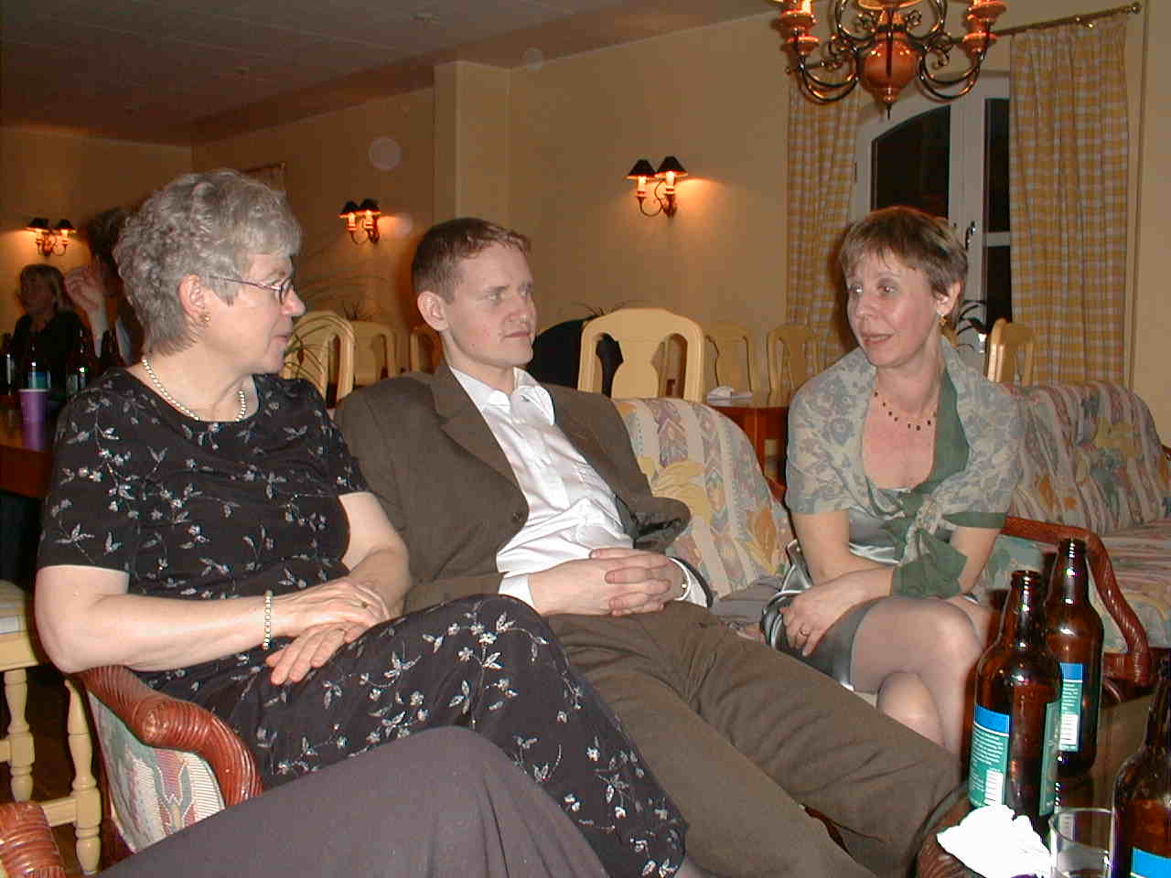 PIC00027.jpg (72099 bytes)
