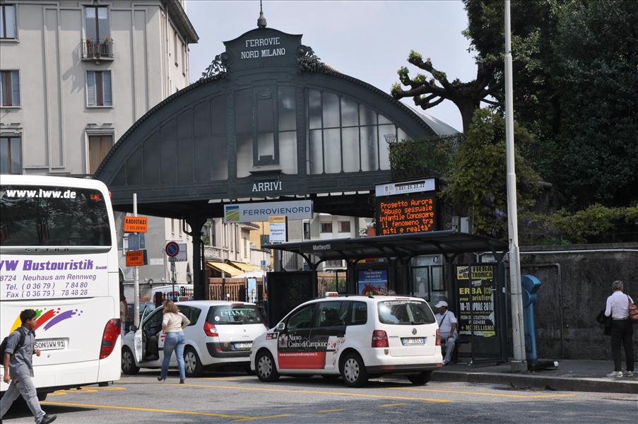 J�rnv�gsstationen i Como