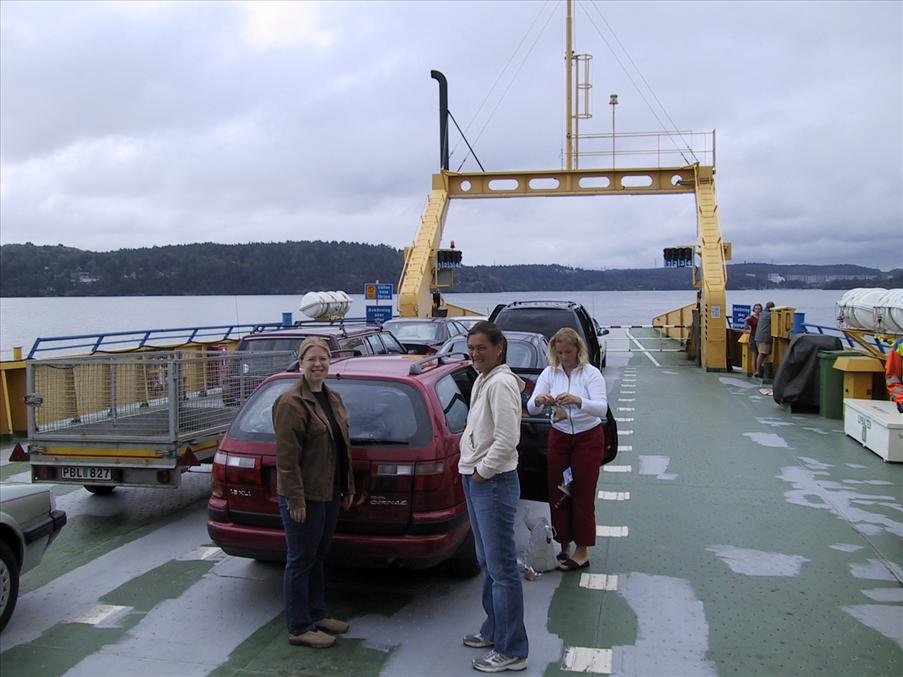 Kidnappningsg�ng p�v�g till brottsplatsen med f�rja, Christina, Anna & Lotta