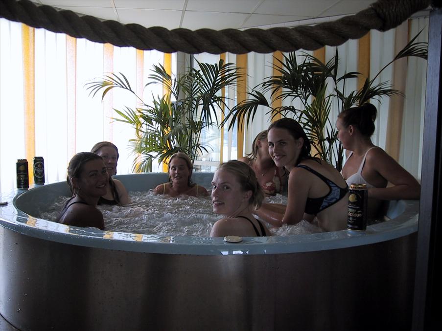 V�lf�rtj�nt relax i bubbelpolen efter�t