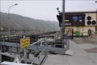Stora slussen i Enkirch med en fallh�jd p� c:a 10 m (170 m l�ng och rymmer 25000 kubikmeter)
