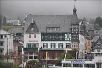Hotell Bellevue, p� Traben-sidan, �r k�nt f�r sin konsekventa jugendinredning
