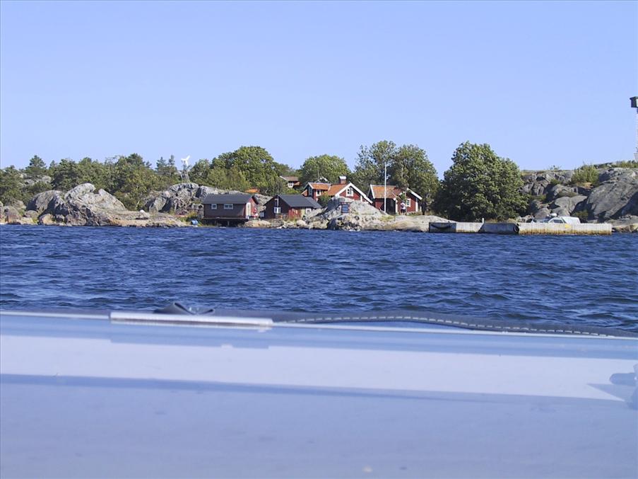 Buller�n bes�ks, dock utan landstigning, under en tur med stora b�ten