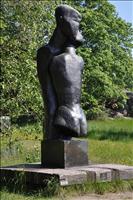 Detta �r en ful staty (enl. Pelle)
