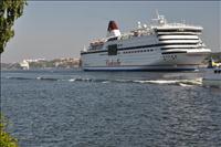 Cinderella p� v�g in. Och bakom henne kommer Birka Paradise