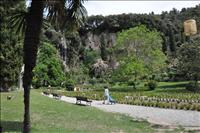 Grottorna i Villecroze d�r blommorna inte slagit ut �nnu