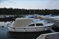 Vi gick en sv�ng till b�ten med sitt nya kapell