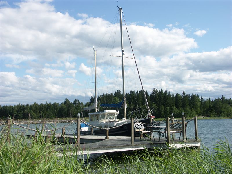 Imorgon tar vi b�ten till Grisslehamn f�r vidare f�rd t.o.r. Ecker�
