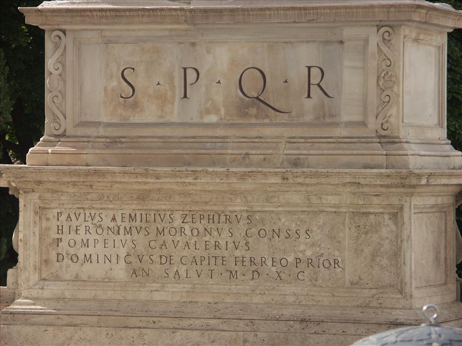 SPQR h�r med