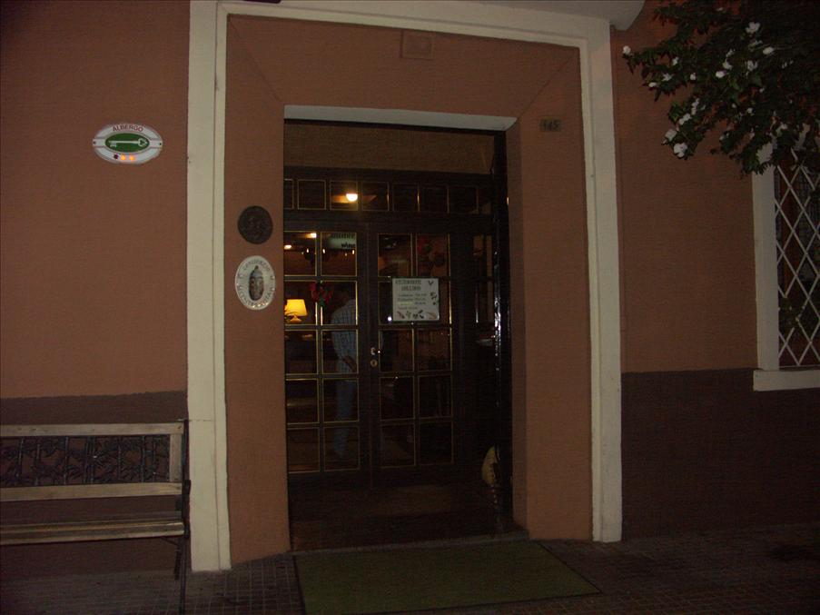 H�r �t vi
