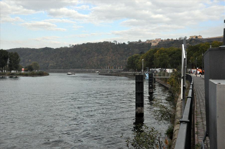 Deutsches Eck - d�r Mosel rinner ut i Rhen