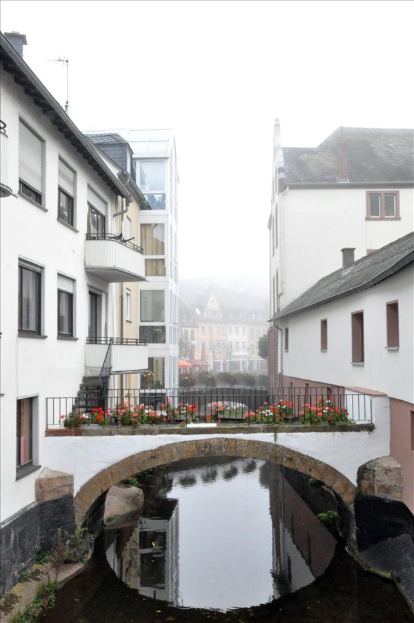 Kanalen g�r genom centrum