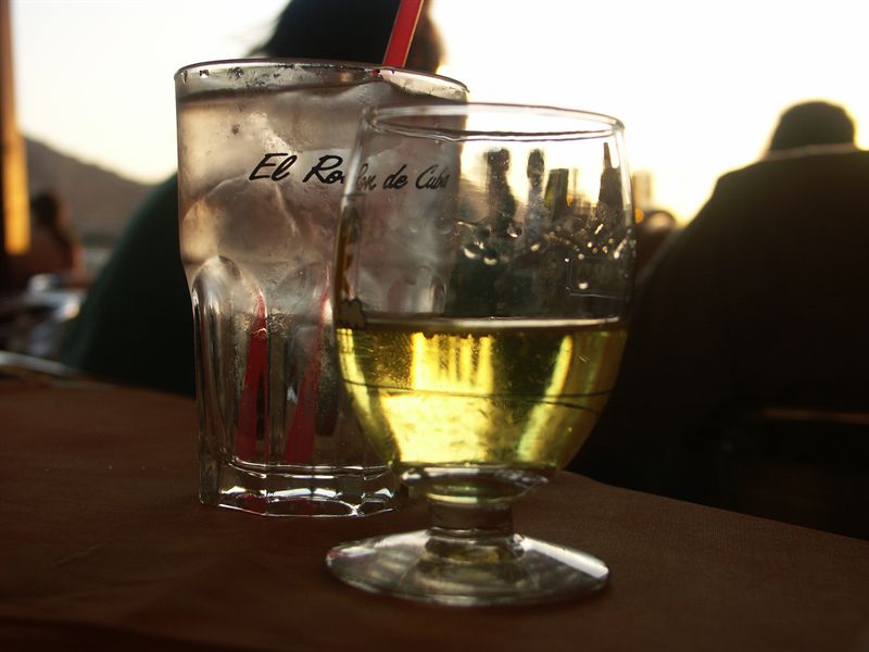 En Pernod till solnedg�ngen