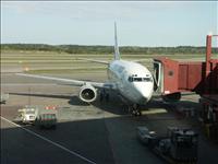 V�rt flygplan - Russian Airlines - som ska ta oss till S:t Petersburg