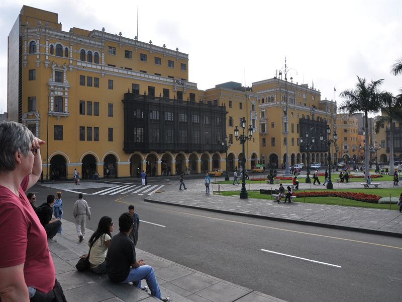 Husen runt torget �r vackra