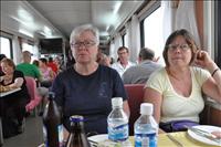 Lunch i en Mongolisk restaurangvagn som �r mycket modernare j�mf�rt med den ryska