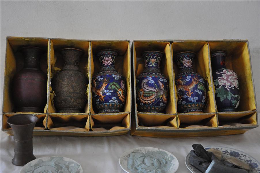 Cloisonn� - Olika stadier av bearbetning