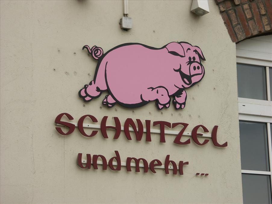 H�r finns ett schnitzelhus d�r m�nga olika schnitzlar severas
