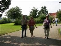 Vi tog strandpromenaden till n�sta vattenh�l