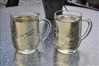 Vid torget fanns en liten vinshop d�r man kunde k�pa 25 cl M�ller-Thurgau trocken