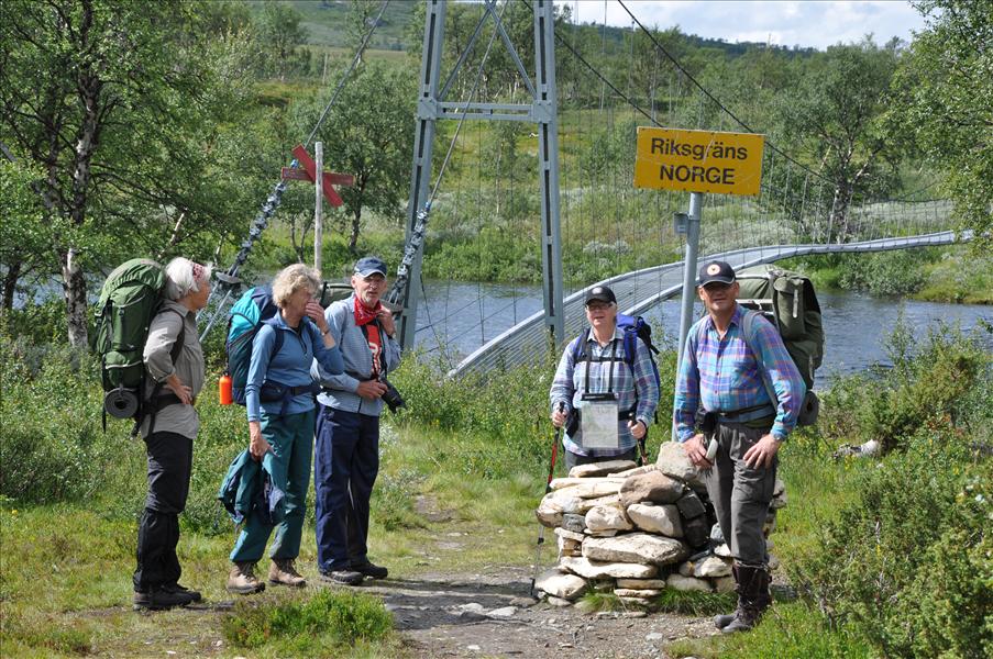 Tre av dem har redan hunnit in i Norge